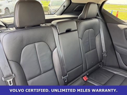 Certified 2023 Volvo XC40 B5 Ultimate w/ Protection Package Premier image 34