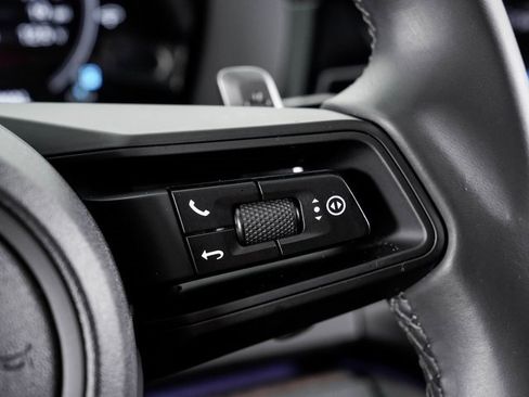 Used 2025 Porsche Panamera 4 image 15