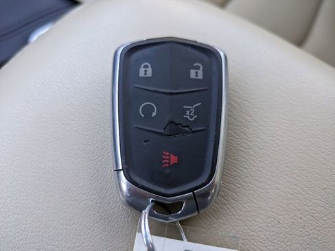 Used 2018 Cadillac XT5 Luxury w/ Driver Awareness Package image 32