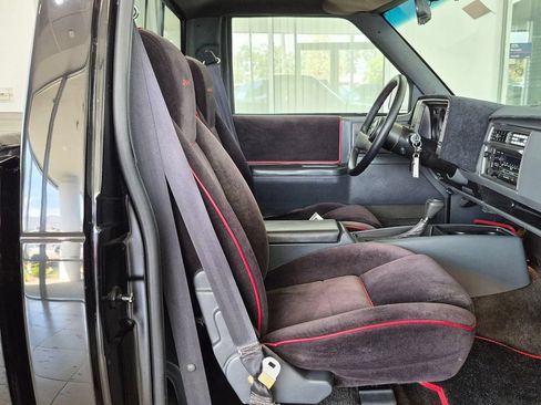 Used 1991 GMC Sonoma AWD/4WD image 23