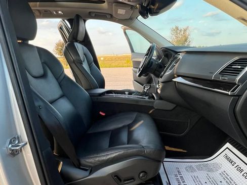 Used 2019 Volvo XC90 T6 Momentum AWD/4WD image 15