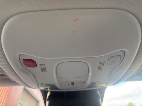 Used 2020 Jeep Renegade Altitude image 30