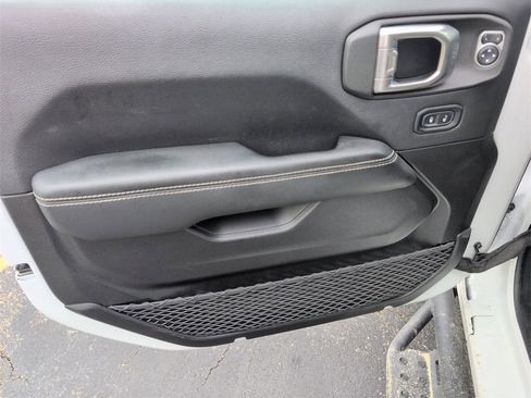 Used 2021 Jeep Wrangler Unlimited Rubicon 4xe w/ Cold Weather Group image 15