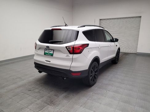 Used 2019 Ford Escape SE FWD image 9