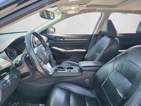 Used 2019 Nissan Altima 2.5 Platinum FWD image 16