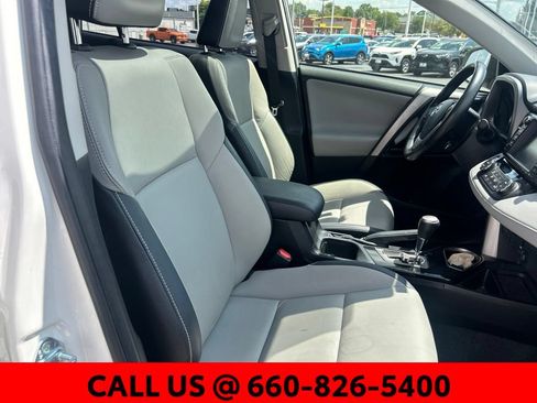 Used 2018 Toyota RAV4 Limited AWD/4WD image 6