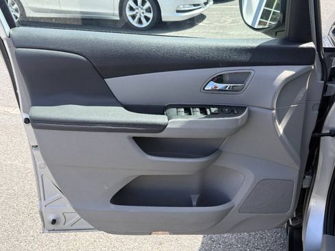 Used 2015 Honda Odyssey EX-L image 10