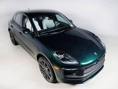 New 2026 Porsche Macan GTS AWD/4WD image 31