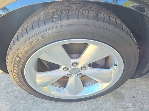 Used 2015 Dodge Challenger R/T Plus image 5