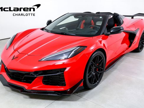 Used 2024 Chevrolet Corvette Z06 image 1