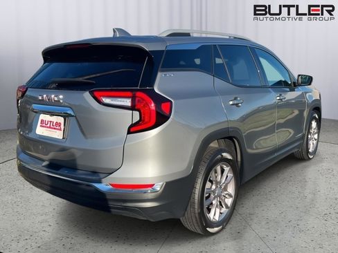 Used 2023 GMC Terrain SLT image 5