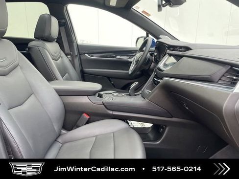 Certified 2025 Cadillac XT5 Premium Luxury AWD/4WD image 14
