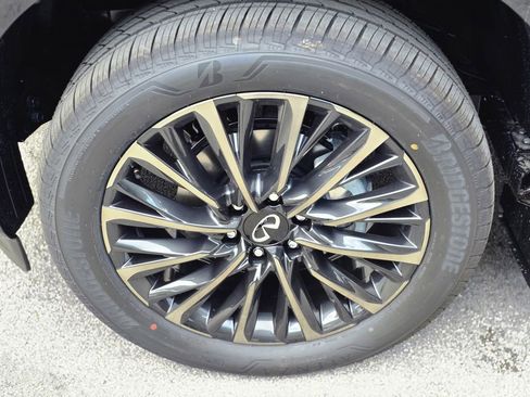 New 2026 INFINITI QX80 Autograph w/ Premium Cargo Package AWD/4WD image 8
