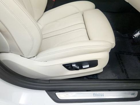 Used 2021 BMW 540i w/ Executive Package RWD image 36