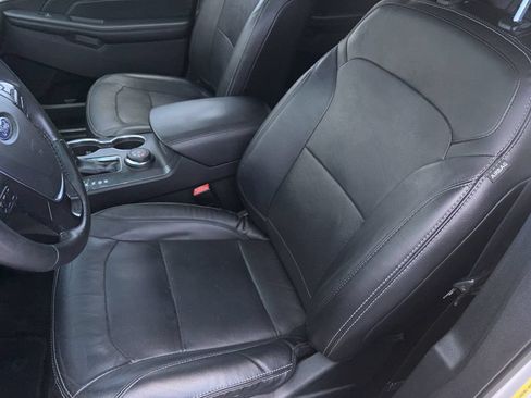 Used 2016 Ford Explorer Limited AWD/4WD image 10