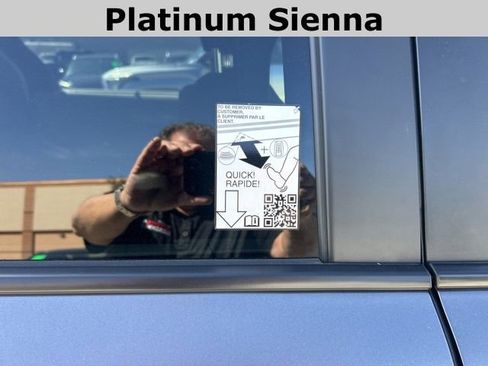 Used 2023 Toyota Sienna Platinum image 3