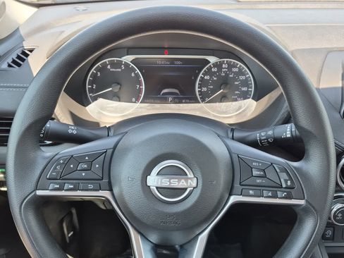 Used 2024 Nissan Sentra SV FWD image 15