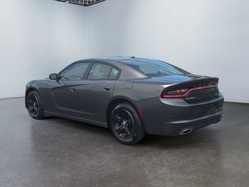 Used 2021 Dodge Charger SXT w/ Leather Interior Group RWD image 3