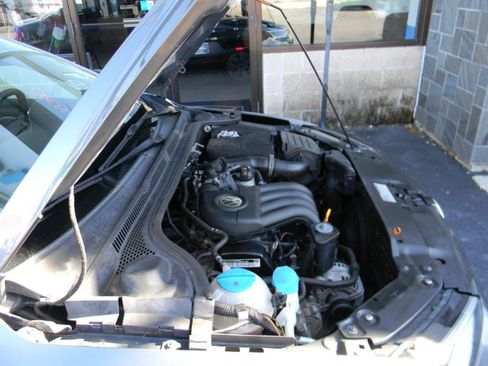 Used 2011 Volkswagen Jetta S image 19
