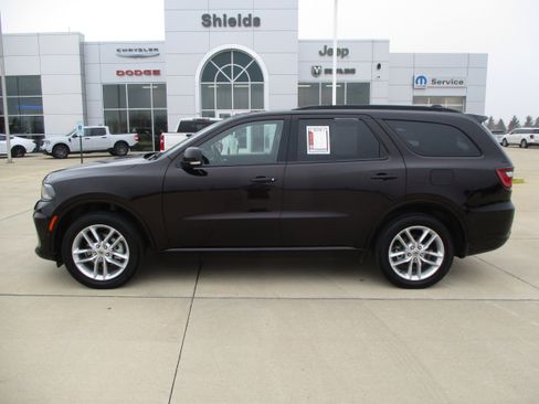 Used 2024 Dodge Durango GT image 3