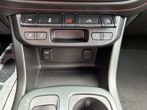 Used 2017 GMC Canyon SLE w/ All Terrain Package AWD/4WD image 17