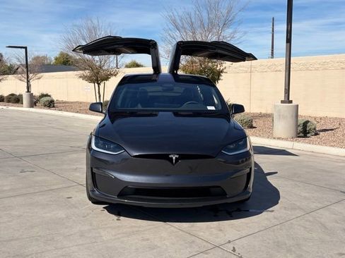 Used 2024 Tesla Model X image 5