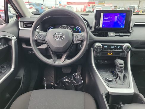Used 2025 Toyota RAV4 XLE image 10
