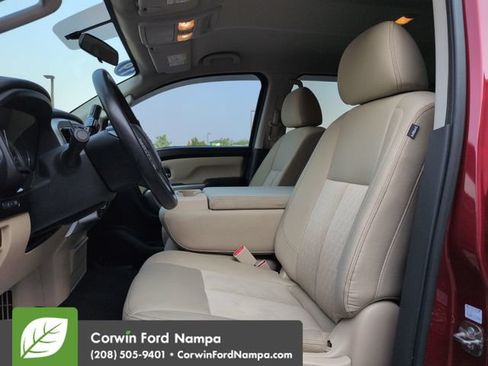 Used 2019 Nissan Titan SV AWD/4WD image 22