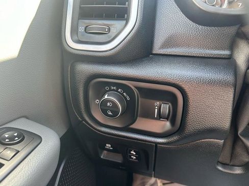 Used 2020 RAM 1500 Big Horn AWD/4WD image 16