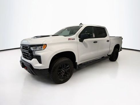 Used 2022 Chevrolet Silverado 1500 LT Trail Boss w/ Protection Package AWD/4WD image 3