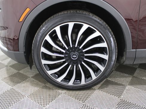 Certified 2021 Lincoln Nautilus Black Label image 38