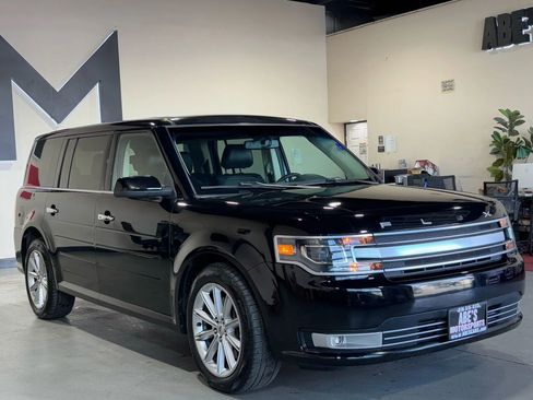 Used 2019 Ford Flex Limited image 2