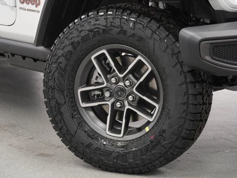 New 2026 Jeep Gladiator Mojave w/ Safety Group image 4