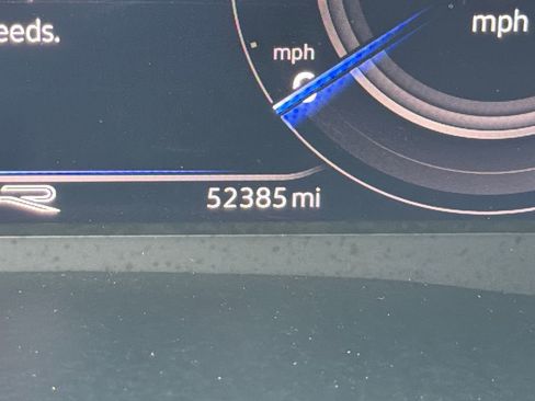 Used 2022 Volkswagen Atlas Cross Sport SEL Premium R-Line image 29