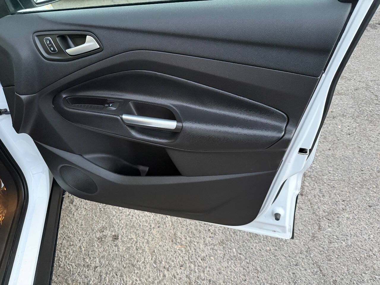 Used 2018 Ford Escape SE AWD/4WD image 14