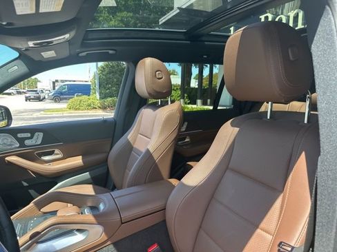 Certified 2025 Mercedes-Benz GLS 450 4MATIC image 12