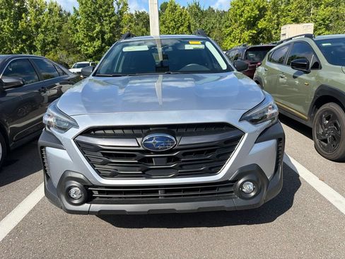 Used 2024 Subaru Outback AWD/4WD image 2