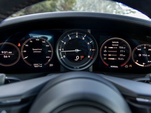 Used 2020 Porsche 911 Carrera S image 33