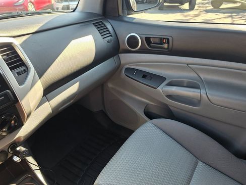 Used 2013 Toyota Tacoma 4x4 Double Cab image 37