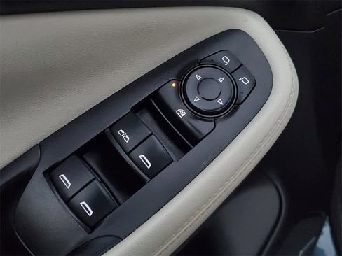 Used 2024 Buick Encore GX Sport Touring w/ Experience Buick Package image 19