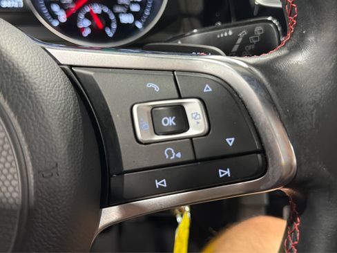 Used 2018 Volkswagen GTI S FWD image 25
