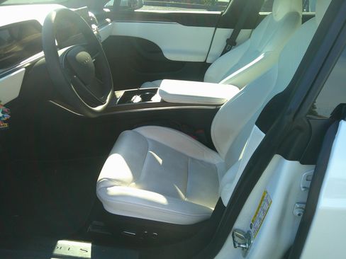 Used 2021 Tesla Model S Long Range AWD/4WD image 7