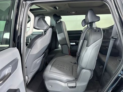 Used 2024 Kia EV9 Wind image 25