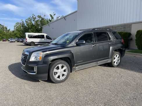 Used 2017 GMC Terrain SLE w/ Convenience Package AWD/4WD image 8
