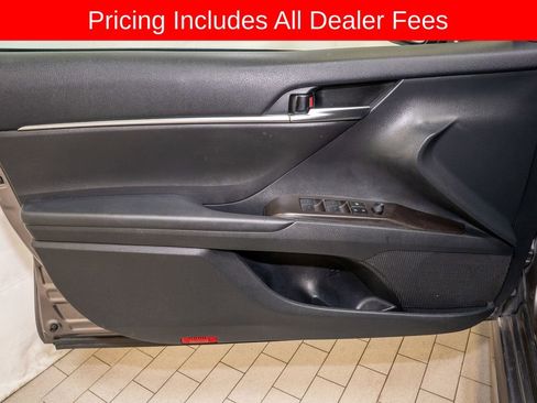 Used 2024 Toyota Camry SE FWD image 10