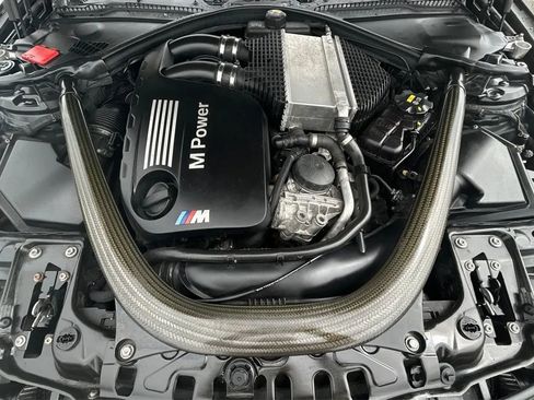 Used 2016 BMW M4 Convertible RWD image 9