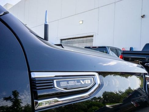 Used 2022 GMC Sierra 1500 SLT w/ X31 Off-Road Package image 32