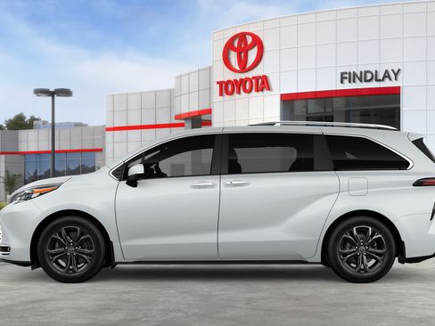 New 2026 Toyota Sienna Platinum AWD/4WD image 4