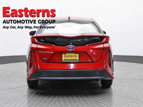 Used 2018 Toyota Prius Prime Advanced FWD image 6