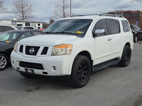 Used 2010 Nissan Armada SE image 2